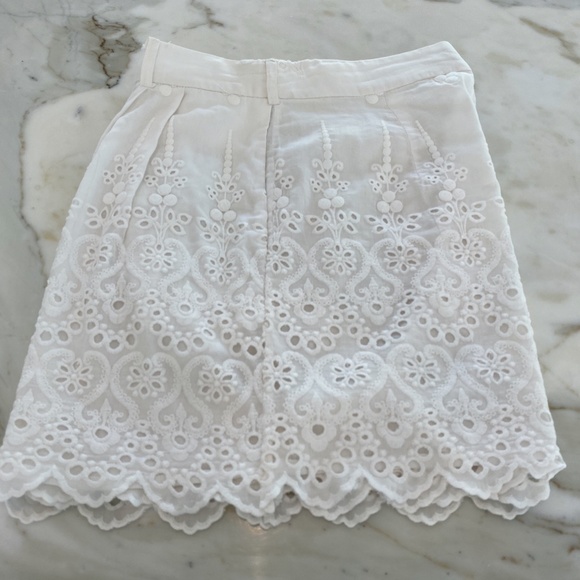 ZIMMERMANN IVORY WHITE COTTON SILK EYELET EMBROIDERY SHORTS SIZE AU 1 / US 4 - Picture 9 of 16